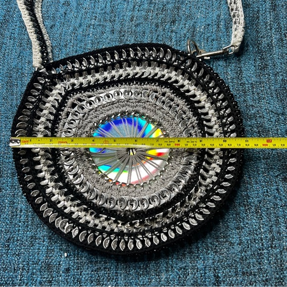 UpCycled Y2K Soda Can Pop Top Tab CD Crocheted Circular Round Bag Purse - Picture 10 of 12